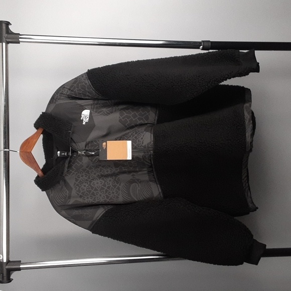 The North Face Men's Limited Edition Winter Olympics Platte Sherpa Pullover - Picture 2 of 10